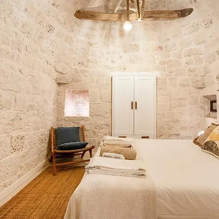 Séjour chez l'habitant An Authentic Experience In Apulians Trulli !